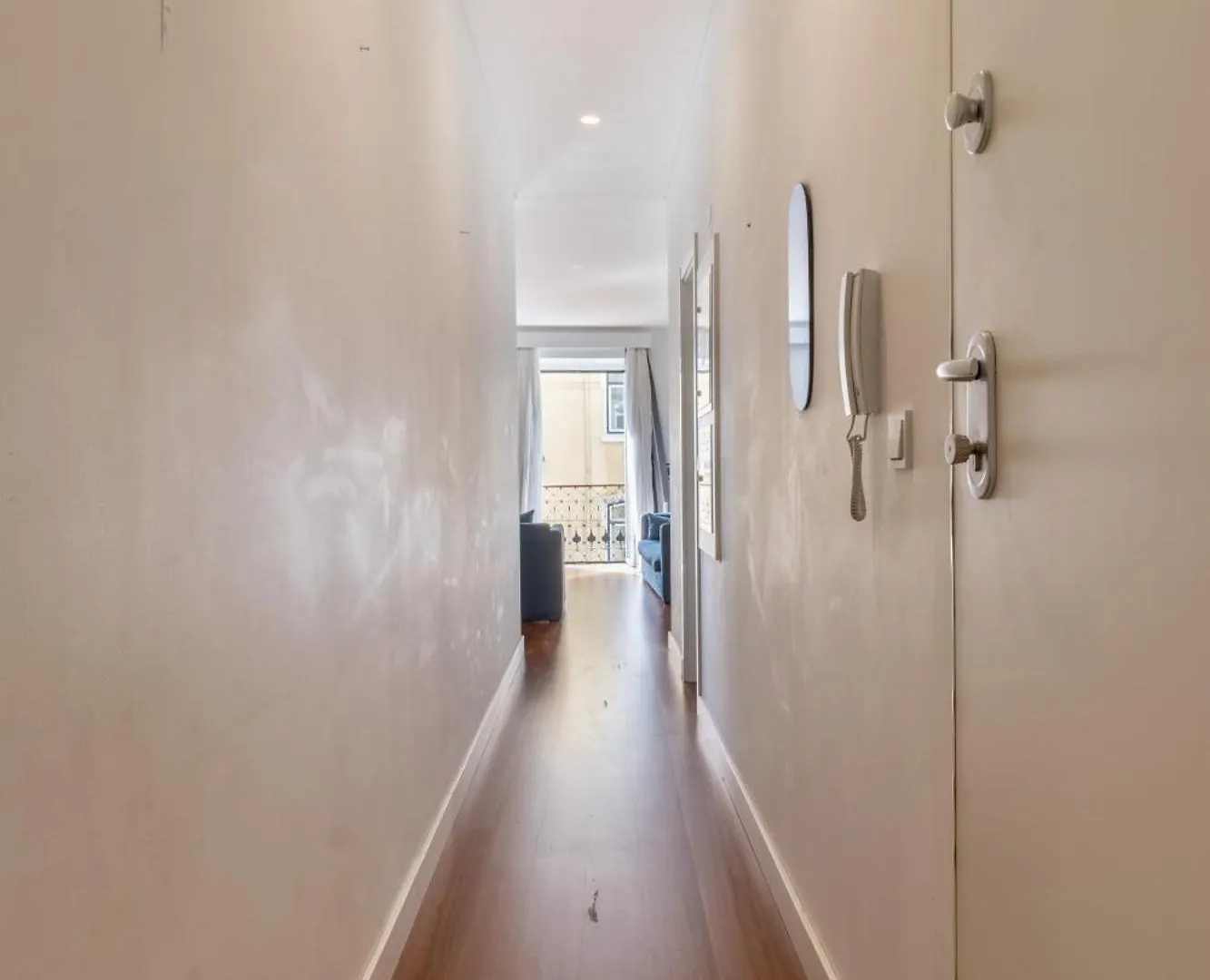 Modern 3Br, Terrace, Ac/Heating & Self Check-In Apartment Lisbon