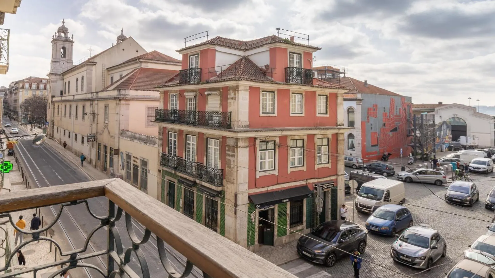 Modern 3Br, Terrace, Ac/Heating & Self Check-In Apartment Lisbon